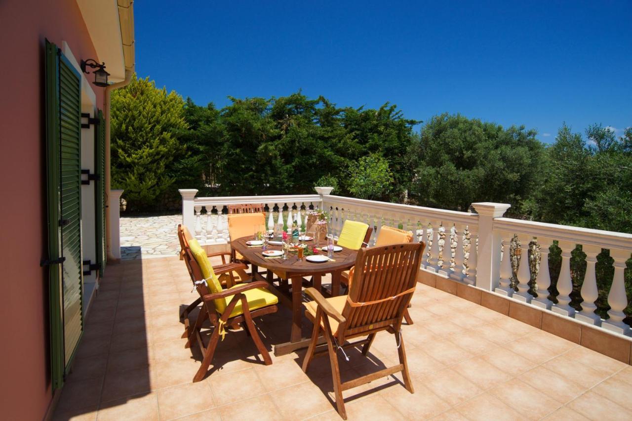 Iliachtides Villas Karavomylos Cameră foto